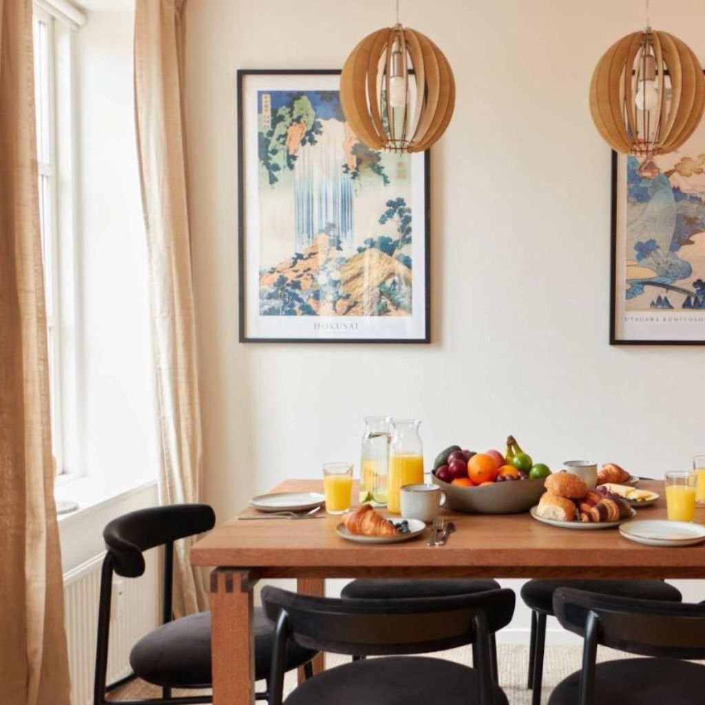 Stunning 2 BR Home on Nyhavn with Private Balcony